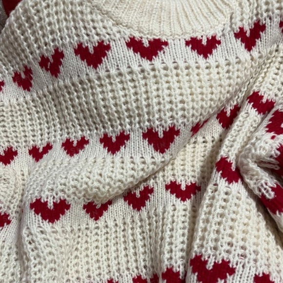 Cozy Heart Print Turtleneck Knit Oversized Sweater - Picture 9 of 9